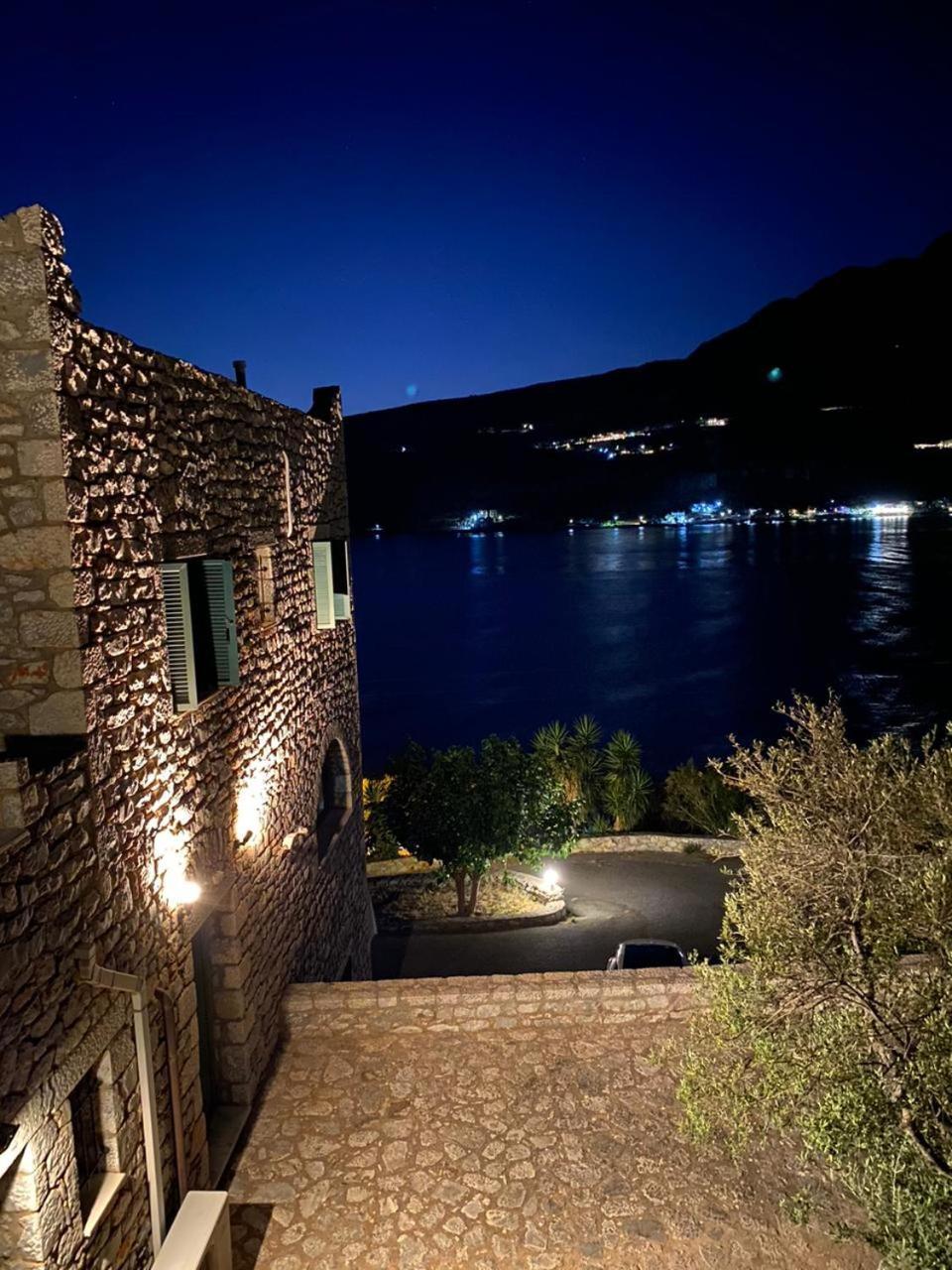 Aparthotel Vatoulia House Néon Oítilon Exterior foto