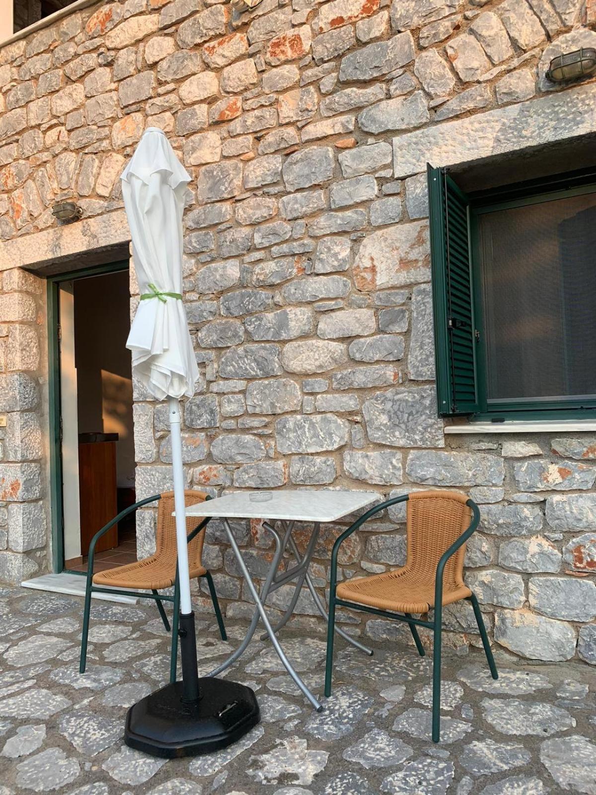 Aparthotel Vatoulia House Néon Oítilon Exterior foto