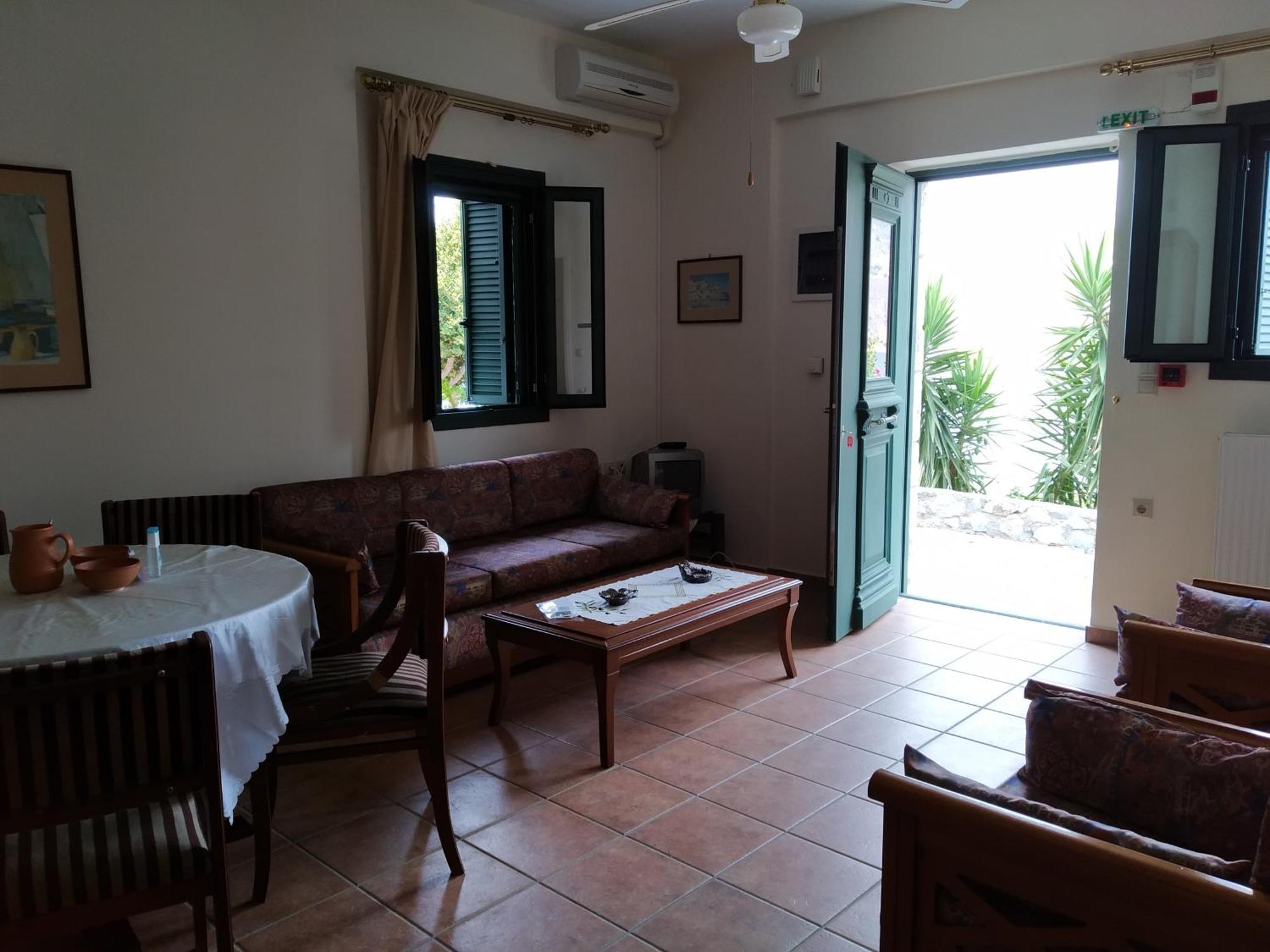 Aparthotel Vatoulia House Néon Oítilon Exterior foto